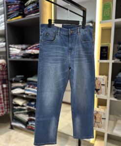 Calvin Klein Straight Fit Jeans